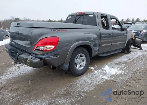 2003 Toyota Tundra Limited V8 z USA, uszkodzony, nr VIN 5TBBT48193S401772